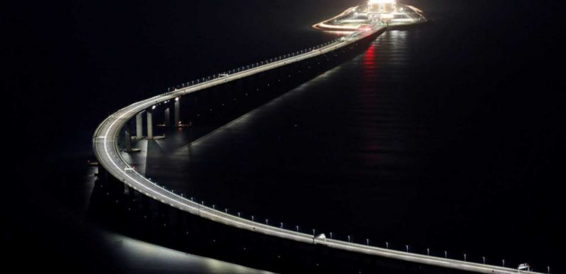 Најдолгиот поморски мост во светот (видео)