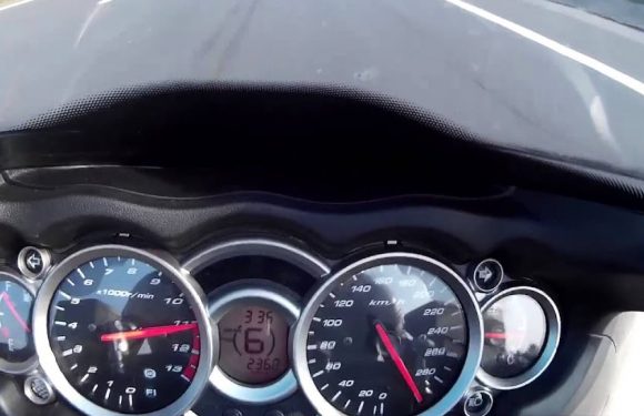Преку 300 km/h на автопат – со мотоцикл! (видео)