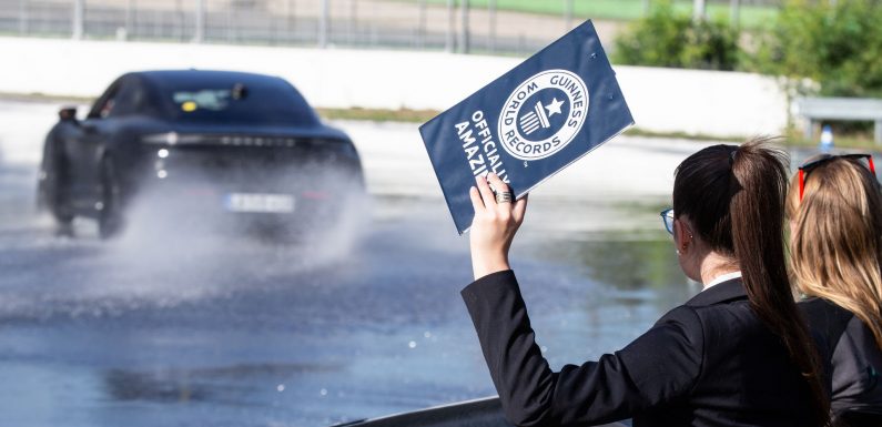 Porsche Taycan светски рекордер во дрифт (видео)