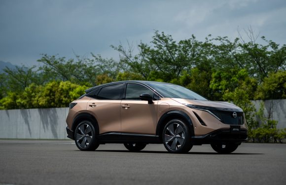 Nissan влегува во нова електрична ера