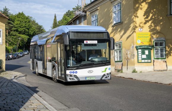 Низ Виена започна да вози автобус на водород