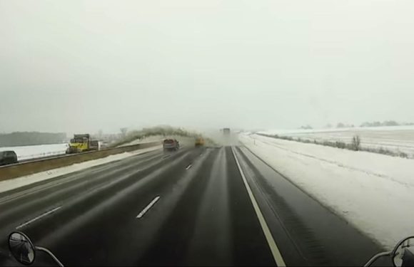 Снежна бура беснее низ САД… (2*видео)