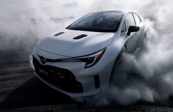 Викенд релаксација: Toyota GR Corolla (3*видео) – ‘Рже не се држе!