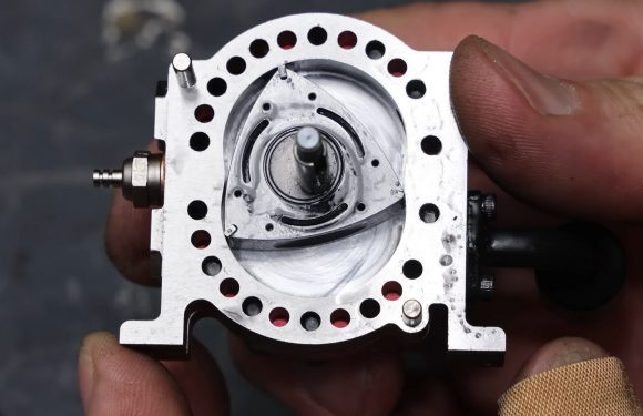 Најмалиот ванкел мотор во светот (видео)