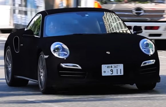 Најцрниот Porsche 911 во светот (видео)