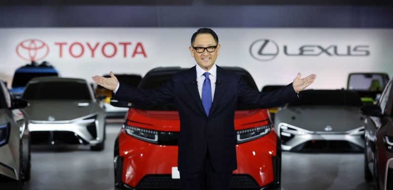 Акио Тојода го напушта кормилото на Toyota