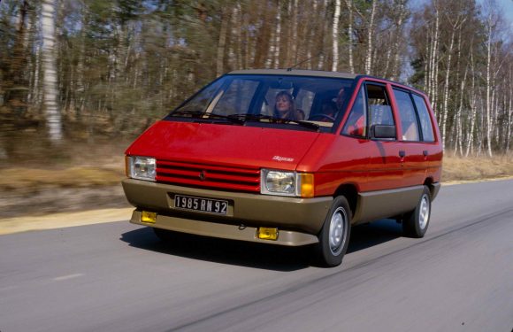 Renault Espace (1984-1991) – видео, фото галерија