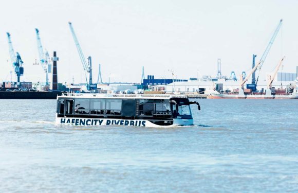 Hafencity Riverbus (видео)